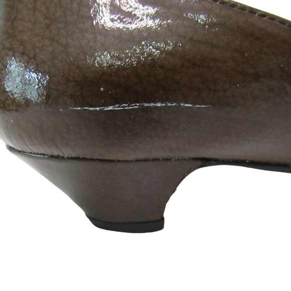 Bill Pinner Caligarius Brown Patent Leather Kitten Heel Pump - Size 7.5 B - Picture 11 of 13